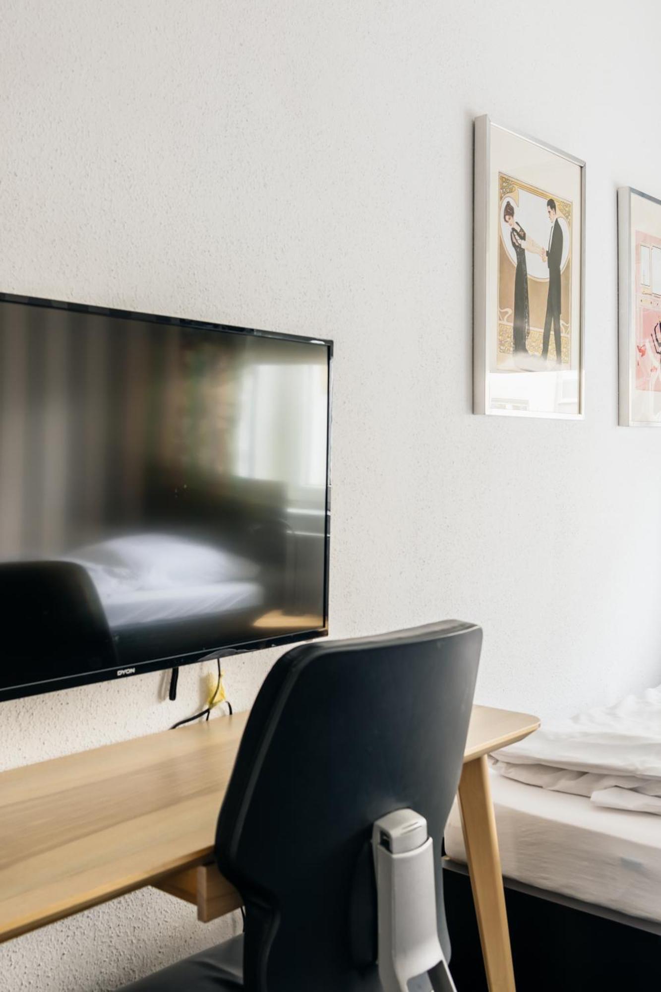 Centrally Located 2-Room Apartment ハノーファー 部屋 写真