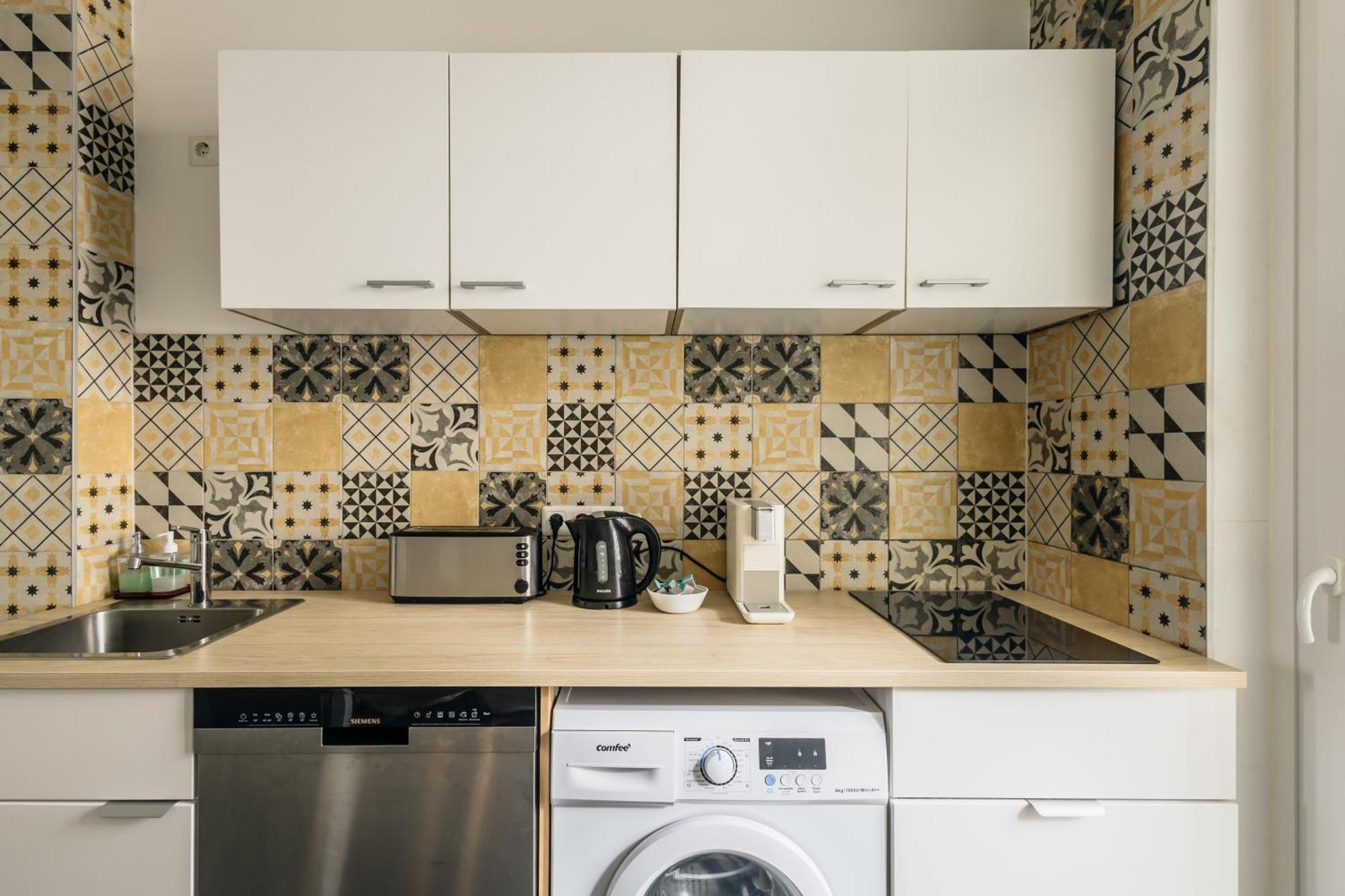 Centrally Located 2-Room Apartment ハノーファー 部屋 写真